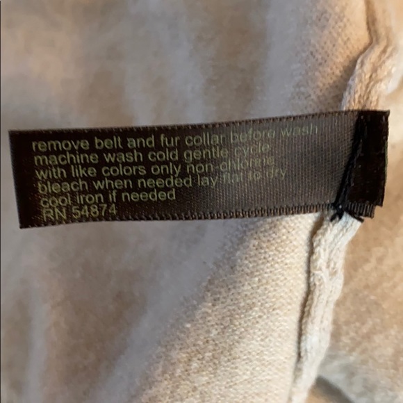 The limited removable collard faux fur sweater - Picture 16 of 16